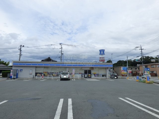 コンビニ　ローソン　熊本菊陽尚絅大前店（コンビニ）まで800m