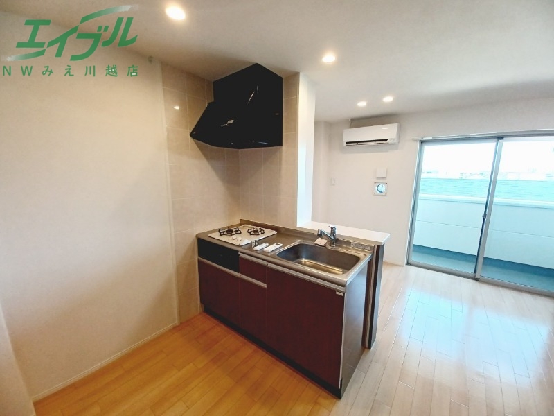 キッチン　別部屋参考写真です。