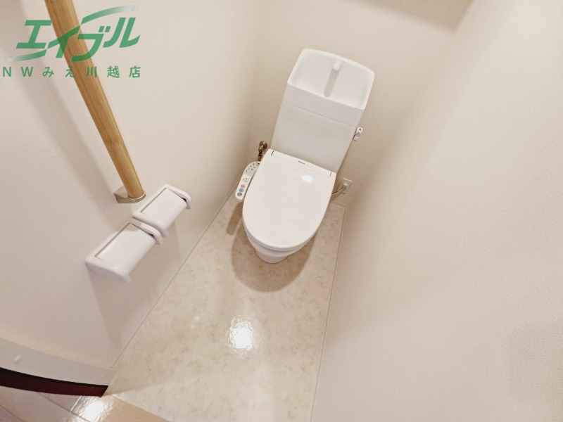 トイレ　別部屋参考写真です。