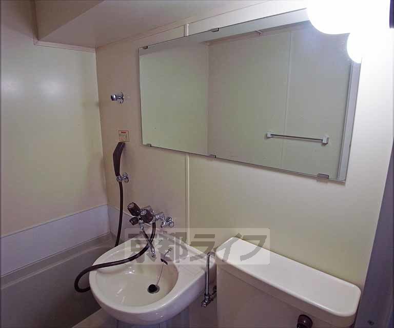 洗面設備　洗面台です