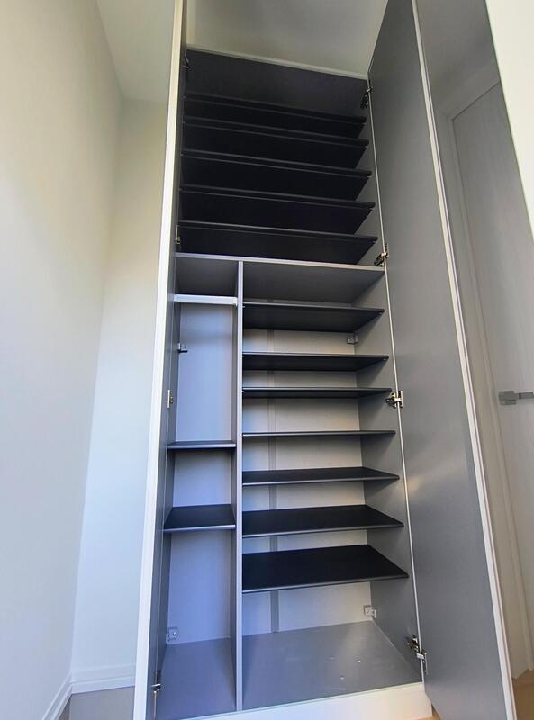 収納　シューズボックス