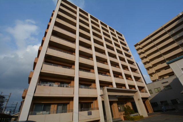 建物外観　安心のオートロック付き☆