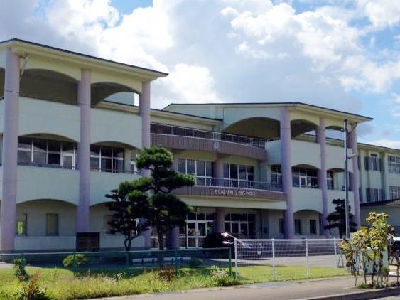 小学校　百石小学校（小学校）まで900m