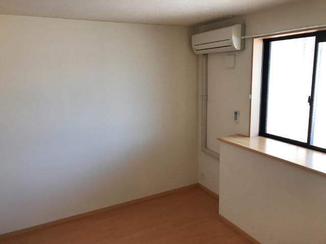 居室・リビング　室内