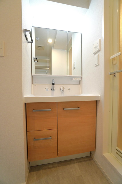 洗面設備　※写真は同タイプ住戸です。