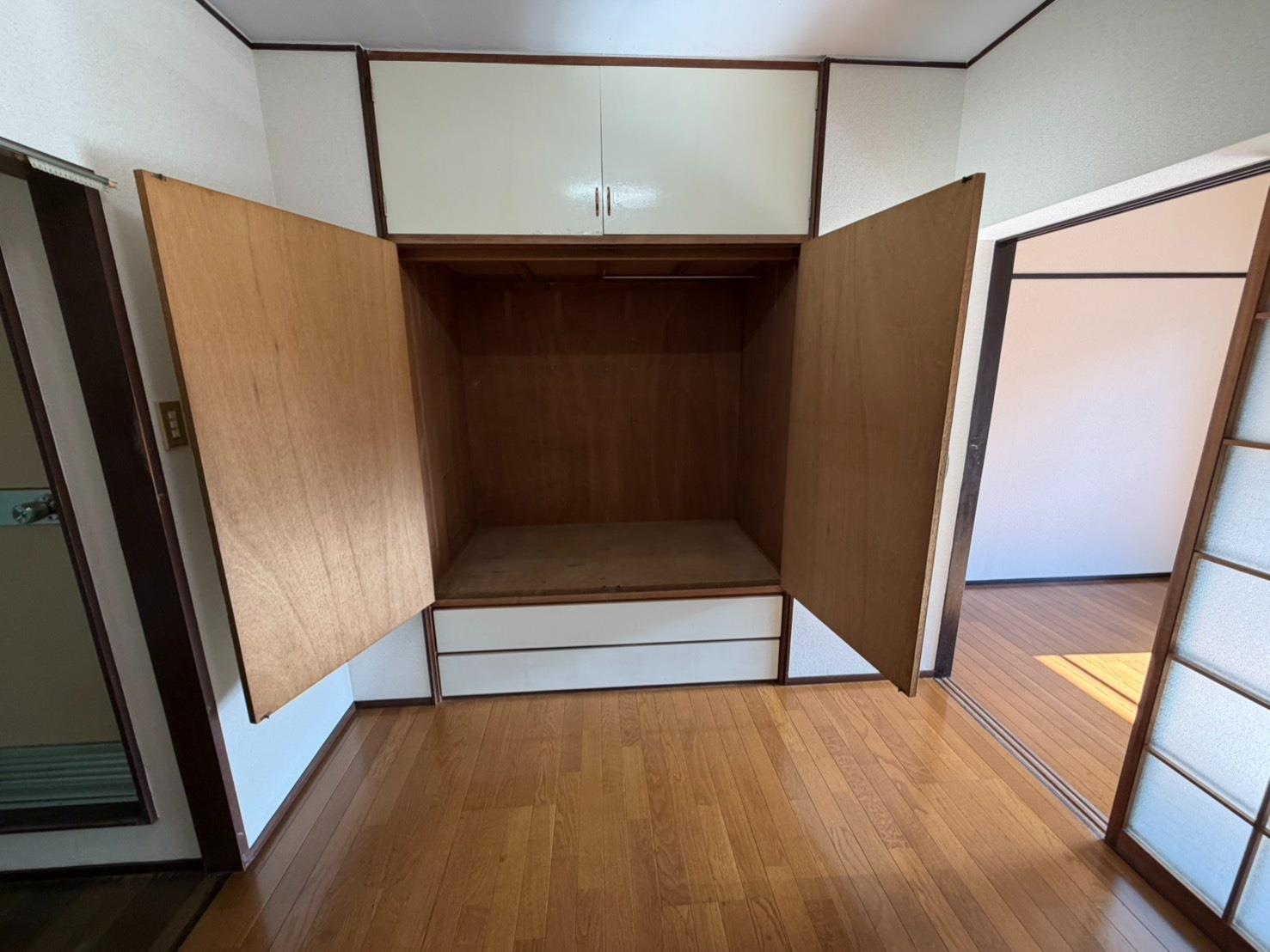 収納　3.7帖洋室・収納