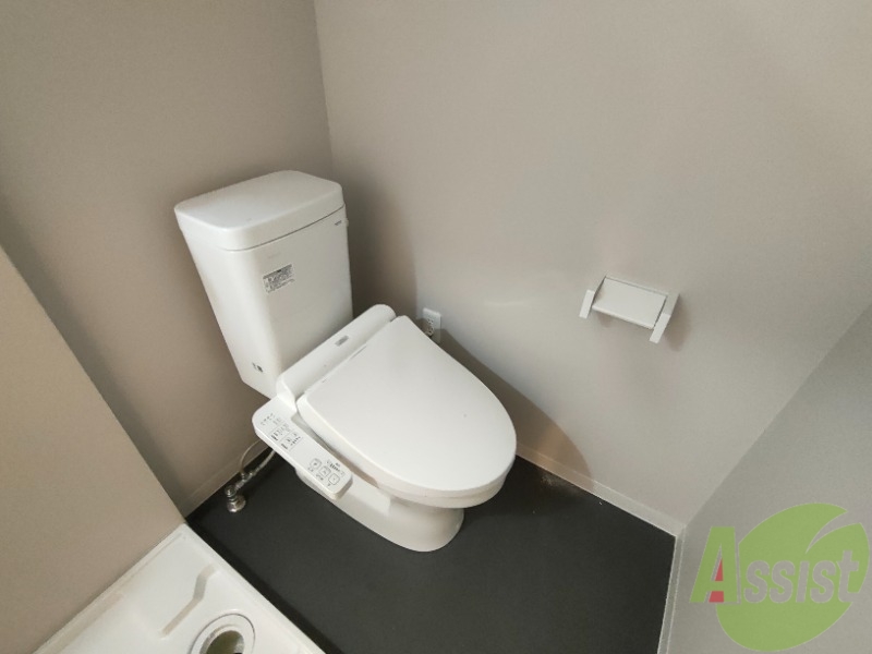 トイレ　トイレは綺麗でウォッシュレットも付いて快適にお使い頂けます。