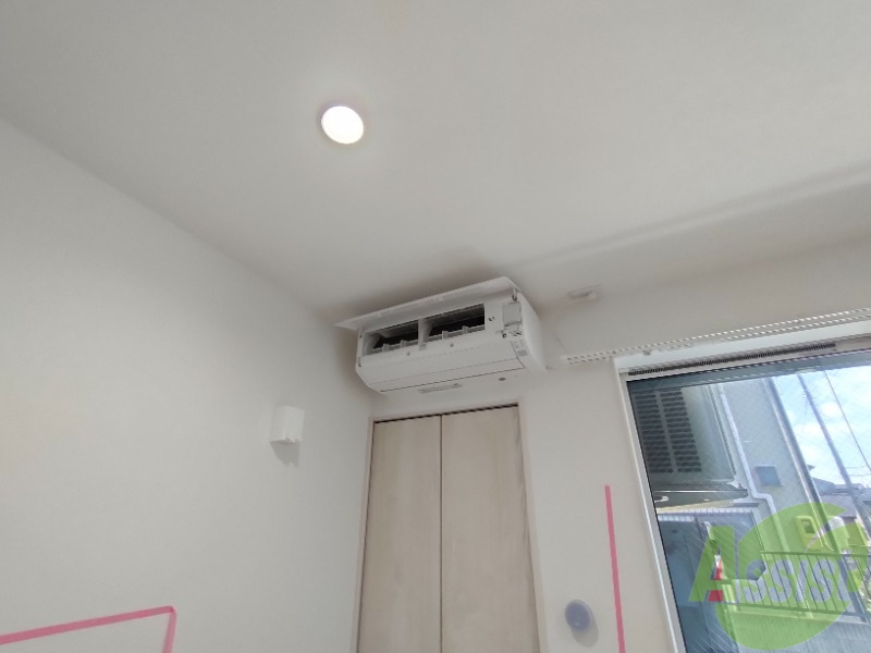 その他設備　リビングのエアコンで暑い日も寒い日も快適に過ごせます