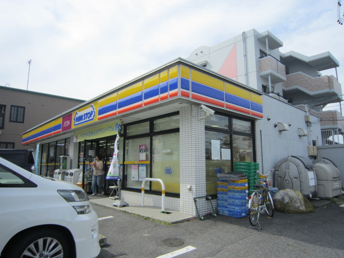 コンビニ　ミニストップ（コンビニ）まで379m