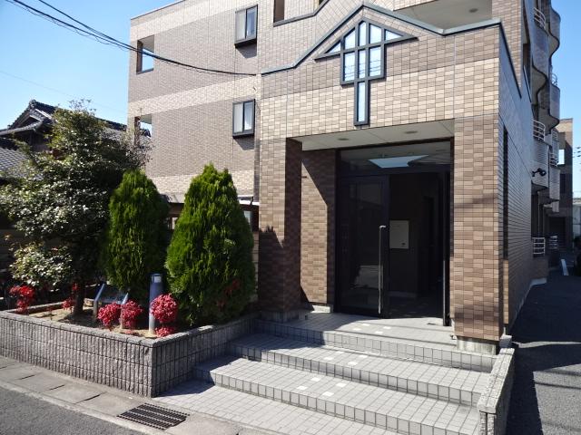 エントランス　外観写真（昼）