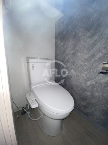 トイレ　LaDouceur谷町　温水洗浄便座