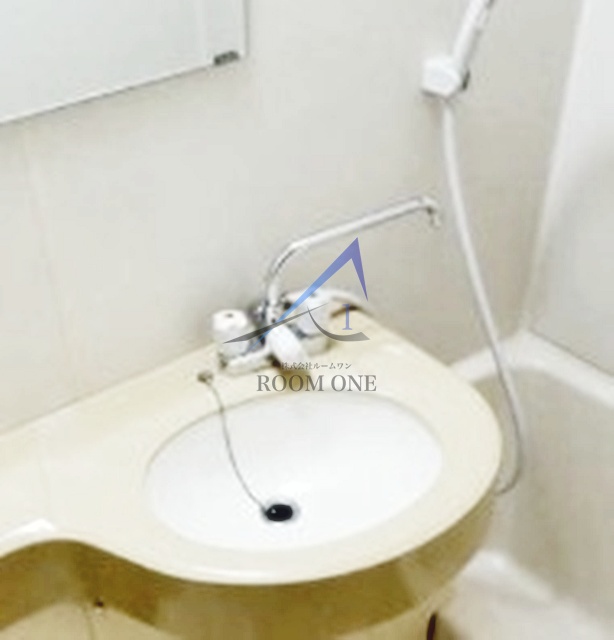 洗面設備　洗面台です。