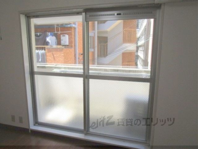 セキュリティ　洋室　窓