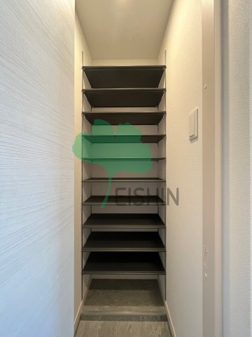 玄関　下駄箱もしっかりついてます！