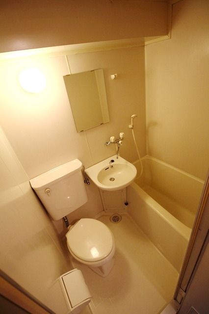 バス・シャワールーム　★お部屋探しはタウンハウジング高幡不動店まで★