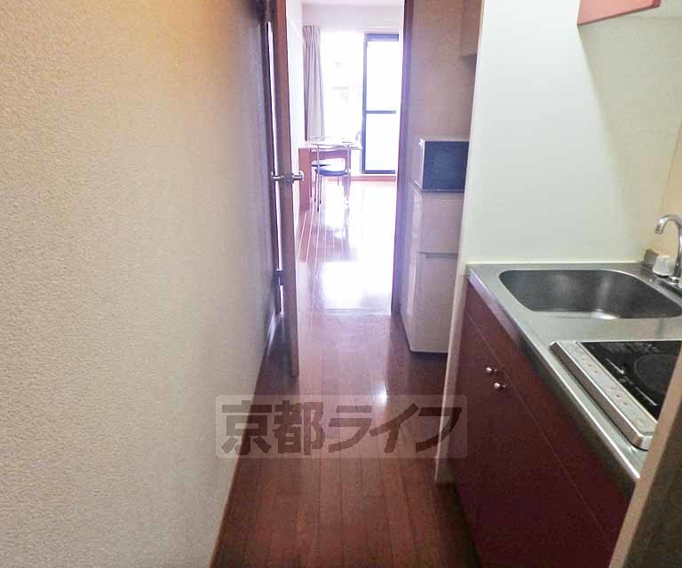 その他部屋・スペース　玄関から廊下にかけて