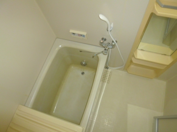 バス・シャワールーム　シンプルで機能的な浴室です☆