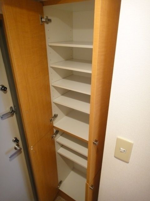 収納　リビエール宮崎