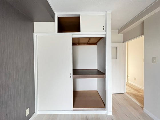 収納　掲載写真は同マンション別部屋参考写真となります。