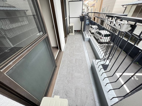 バルコニー　掲載写真は同マンション別部屋参考写真となります。