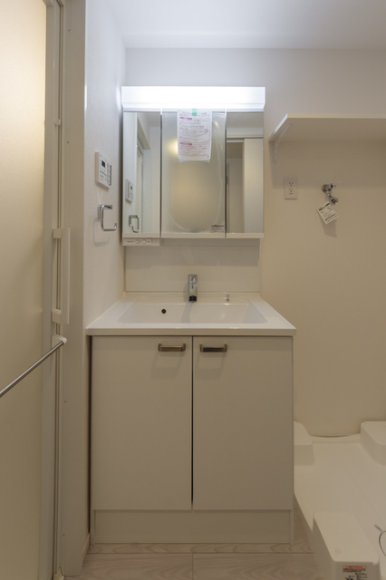 洗面設備　※写真は同タイプ住戸です。