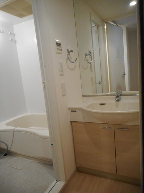 バス・シャワールーム　追い炊き機能付きです