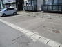 駐車場　敷地内駐車場空き有り。（駐車料等別途かかります）