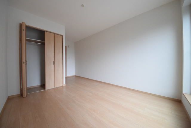 その他　クローゼット収納付き洋室