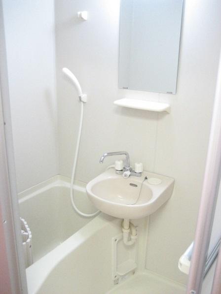 バス・シャワールーム　「人気条件のバス・トイレ別」