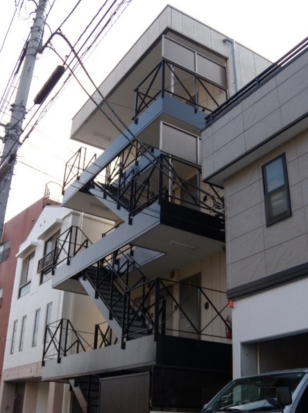 建物外観　「武蔵新城駅より徒歩7分です」