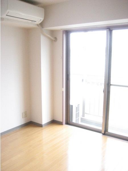 居室・リビング　「南向きのお部屋です」