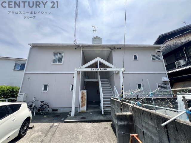 建物外観　モニタ付きインターホンついてます♪