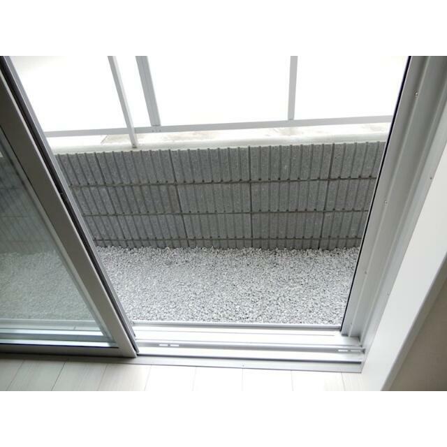 バルコニー　テラス