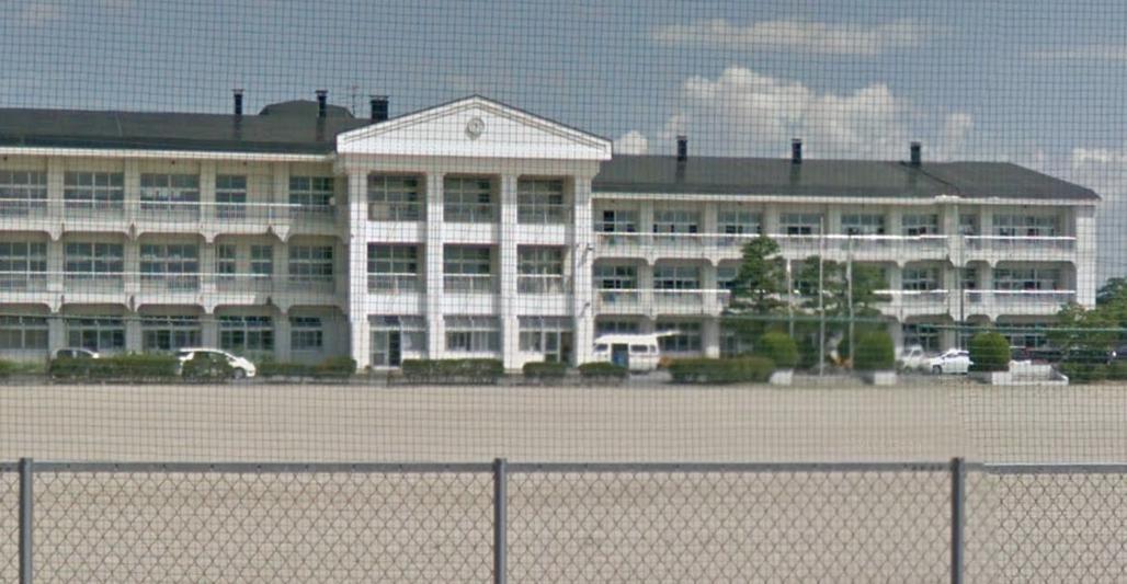 中学校　花巻市立花巻北中学校（中学校）まで1206m