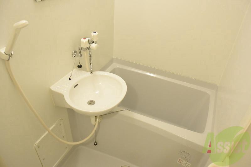 バス・シャワールーム　一日の疲れを癒せます♪