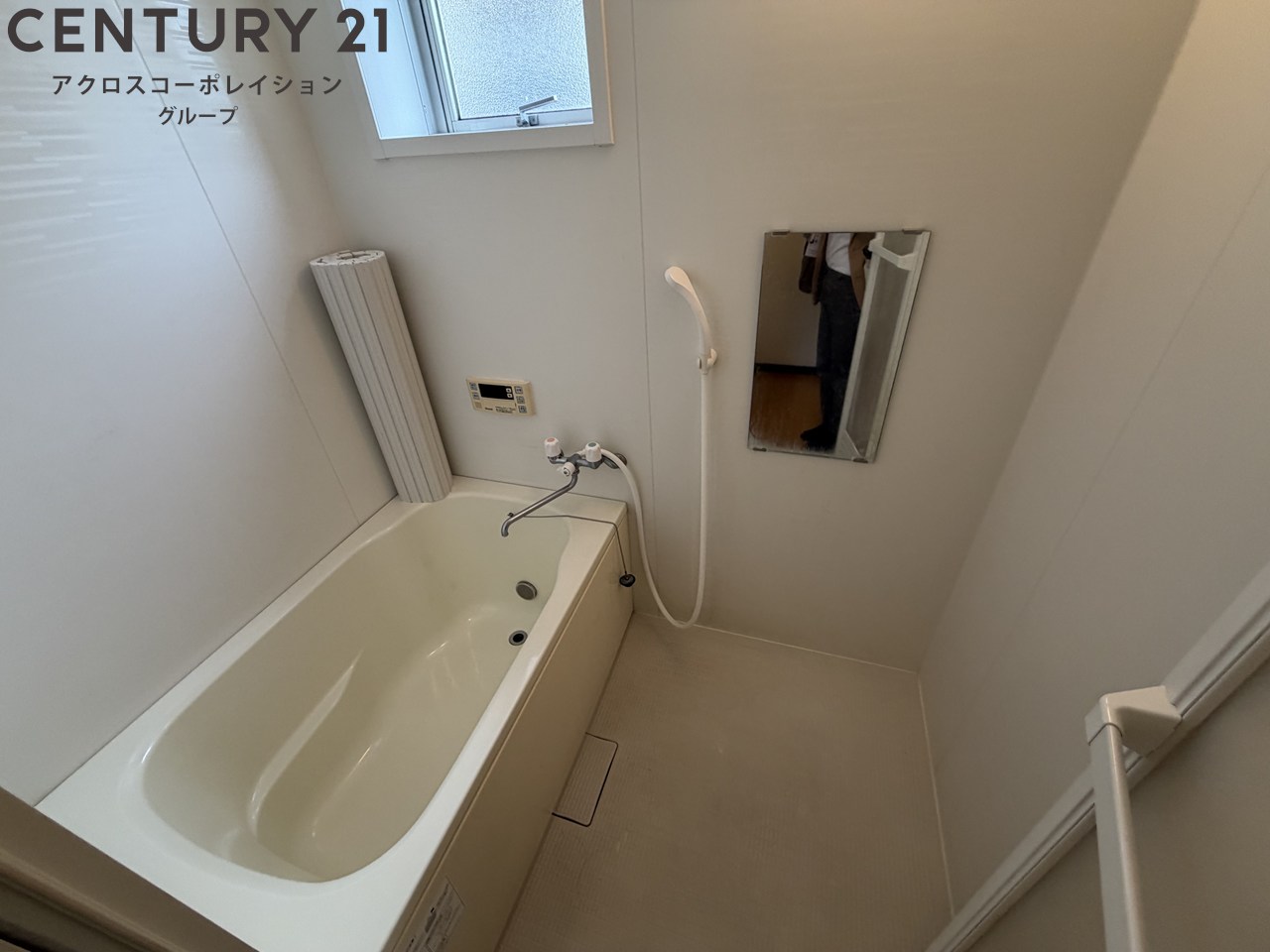 バス・シャワールーム　窓有