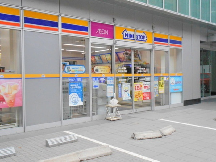 コンビニ　ミニストップ新寺1丁目（コンビニ）まで272m