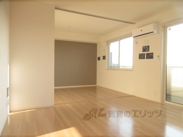 居室・リビング　リビング