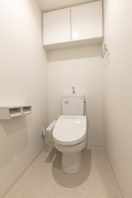 トイレ　※写真は同タイプ住戸です。