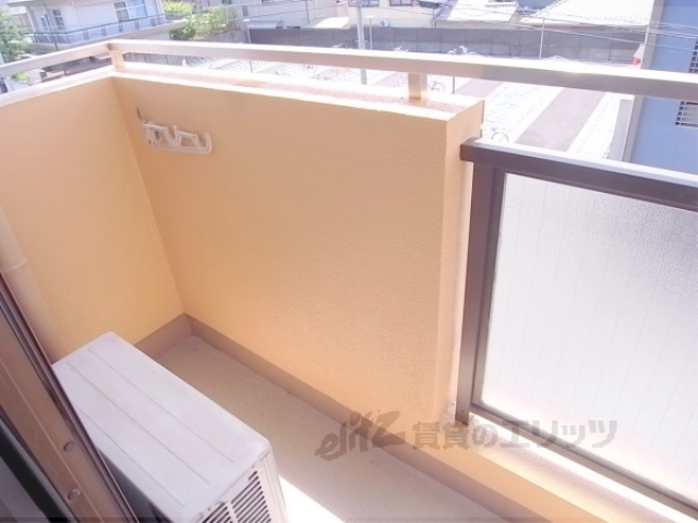 バルコニー　洗濯物もよく乾きますね