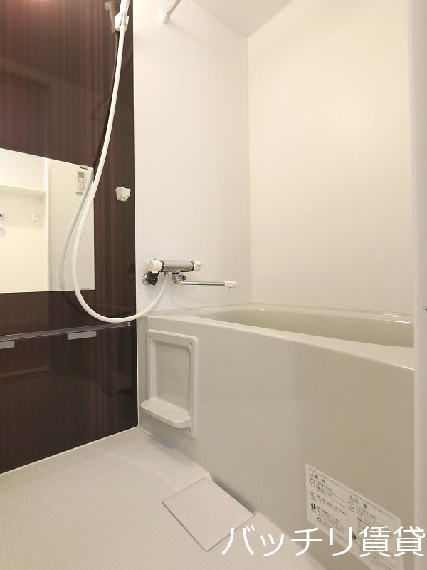 バス・シャワールーム　同型タイプの為、現状を優先致します。