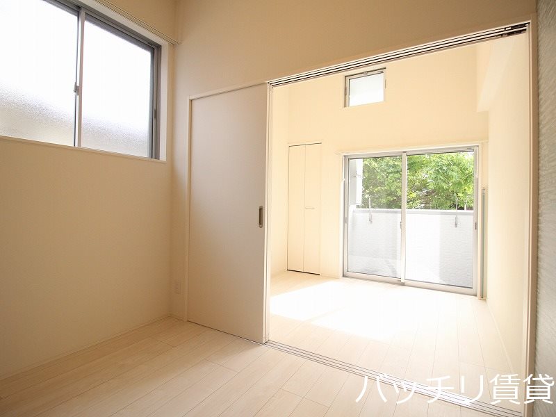 バルコニー　同型タイプの為、現状を優先致します。