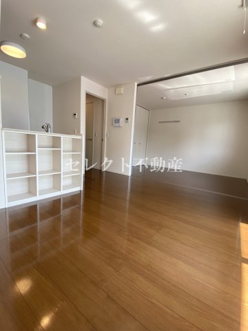 居室・リビング　【ライジングサン西宮 A棟】