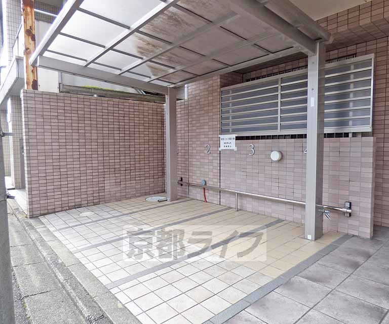 駐車場　バイク駐輪場です。