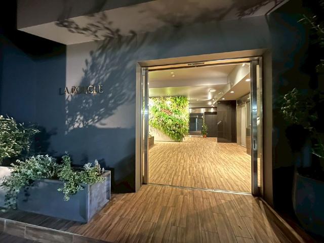 エントランス　エントランス