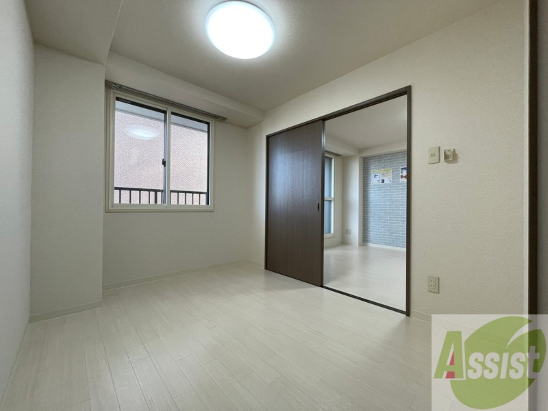 その他部屋・スペース　寝室です。二部屋をどう使うかはあなた次第です！