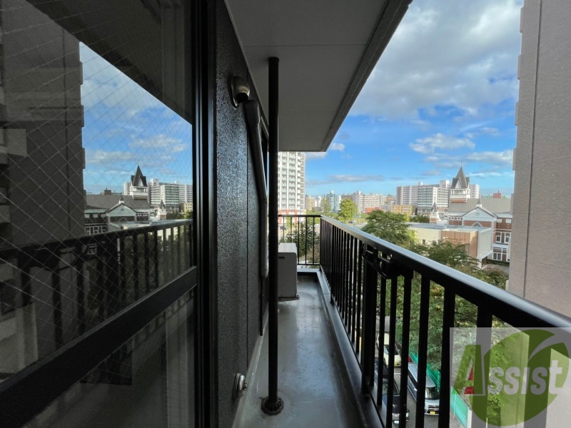 バルコニー　バルコニーです。洗濯物を干したり一息ついたりできますね！