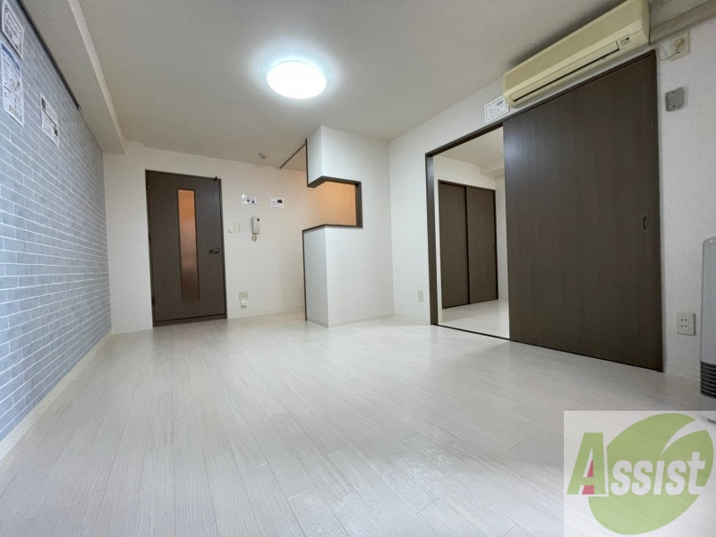 居室・リビング　広くてキレイなお部屋が広がっていて、充実した生活が送れそう。