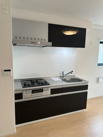 キッチン　コンパクトなキッチンで掃除もラクラク