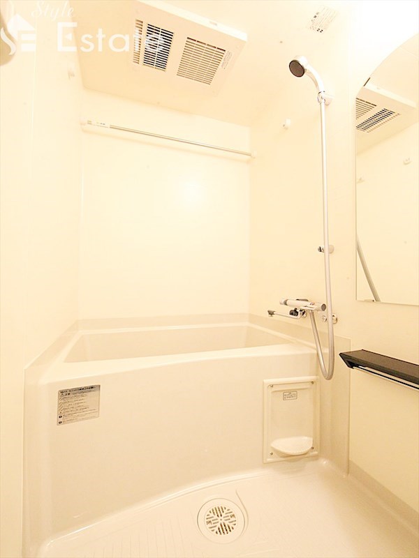 バス・シャワールーム　バスルーム